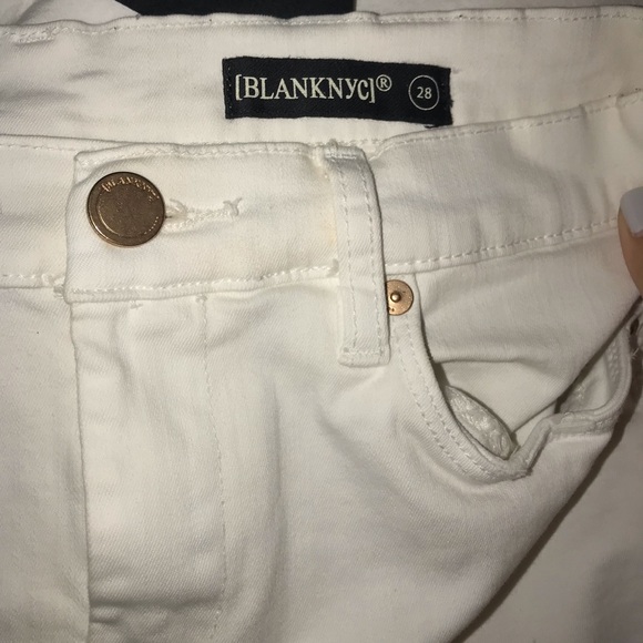 [BLANKNYC] White Ruffle-Hem Distressed Denim Skirt - Picture 5 of 6